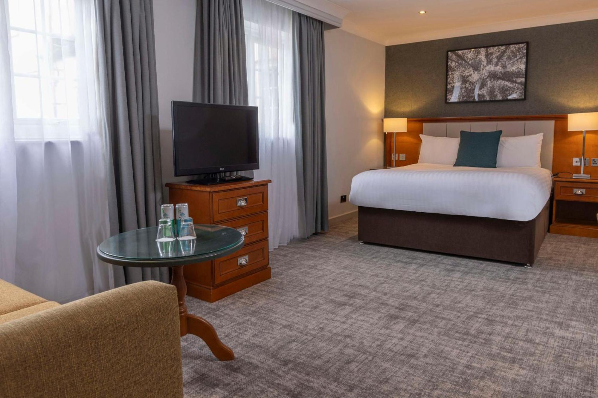 Crowne Plaza East Midlands Airport By Ihg Hotel Derby Exterior photo
