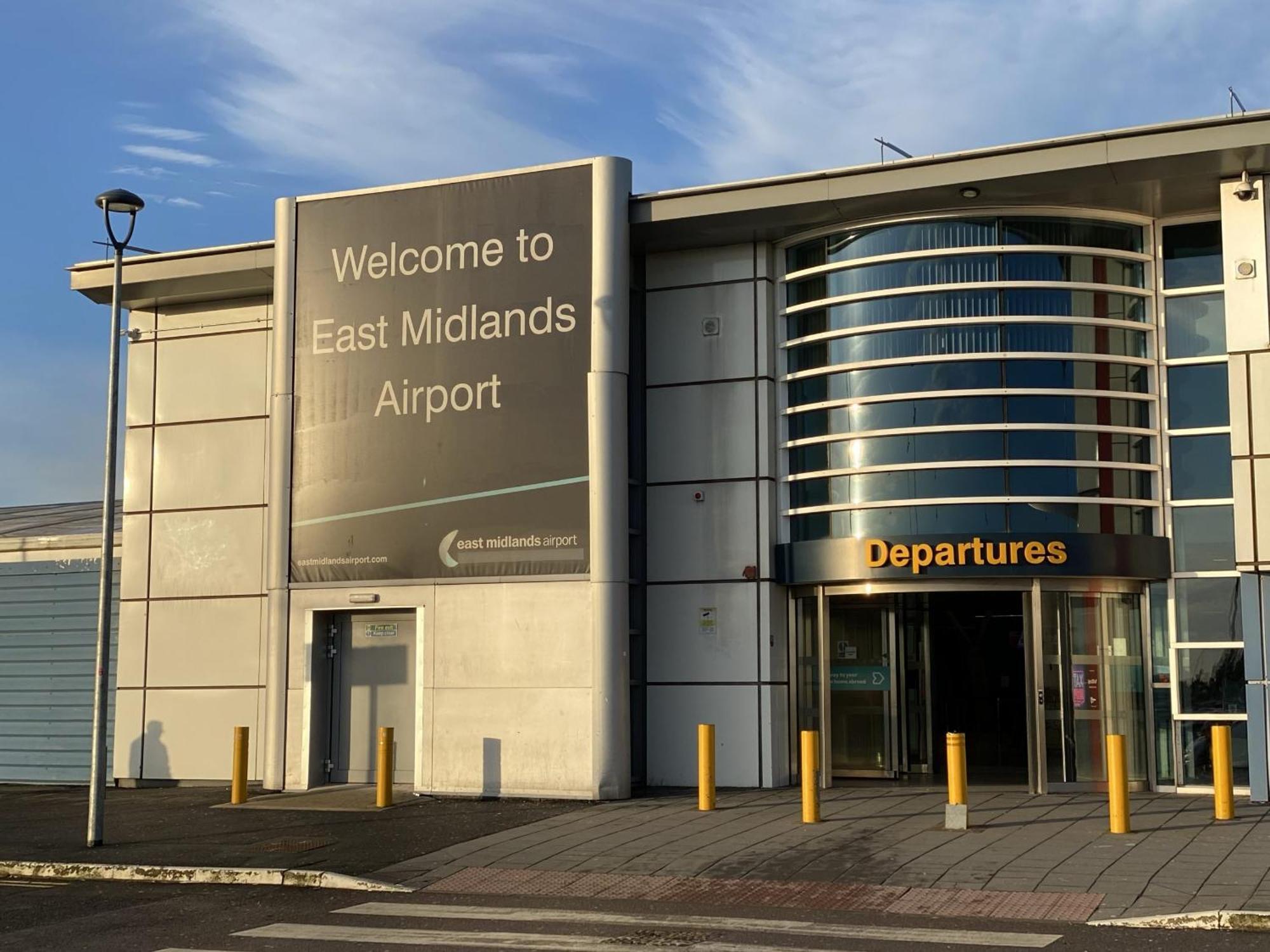 Crowne Plaza East Midlands Airport By Ihg Hotel Derby Exterior photo